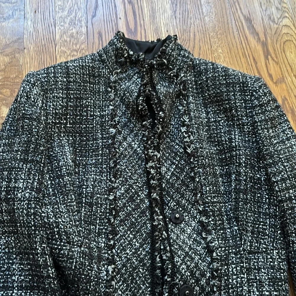 White House Black Market tweed midi boucle fringe trim black jacket coat sz.0